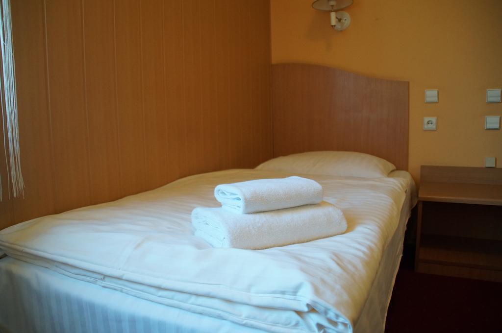 Hotel Atlantis Poznan Bagian luar foto